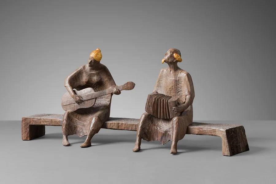Gitarre und Ziehharmonika — Holz mit Blattgold