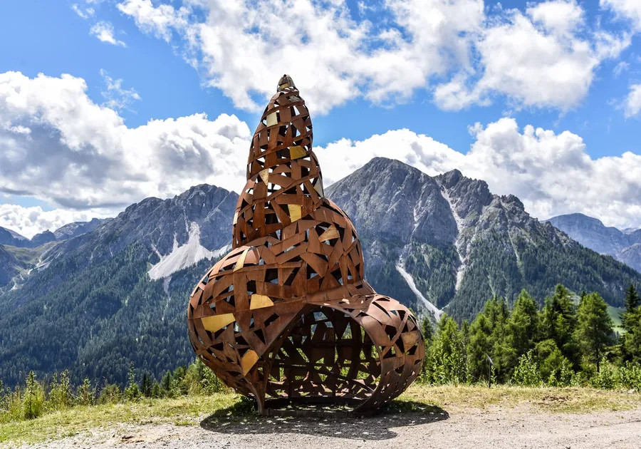 Muschel auf dem Kronplatz — Cortenstahl · 300 × 450 cm
