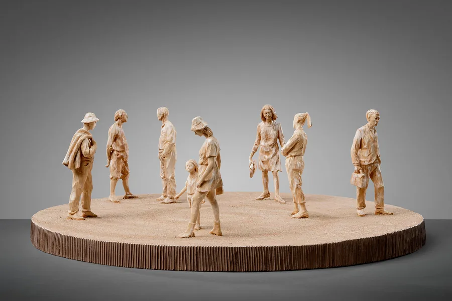 Quo Vadis — Zirbelkiefer · Ø 62 cm, Höhe 22 cm
