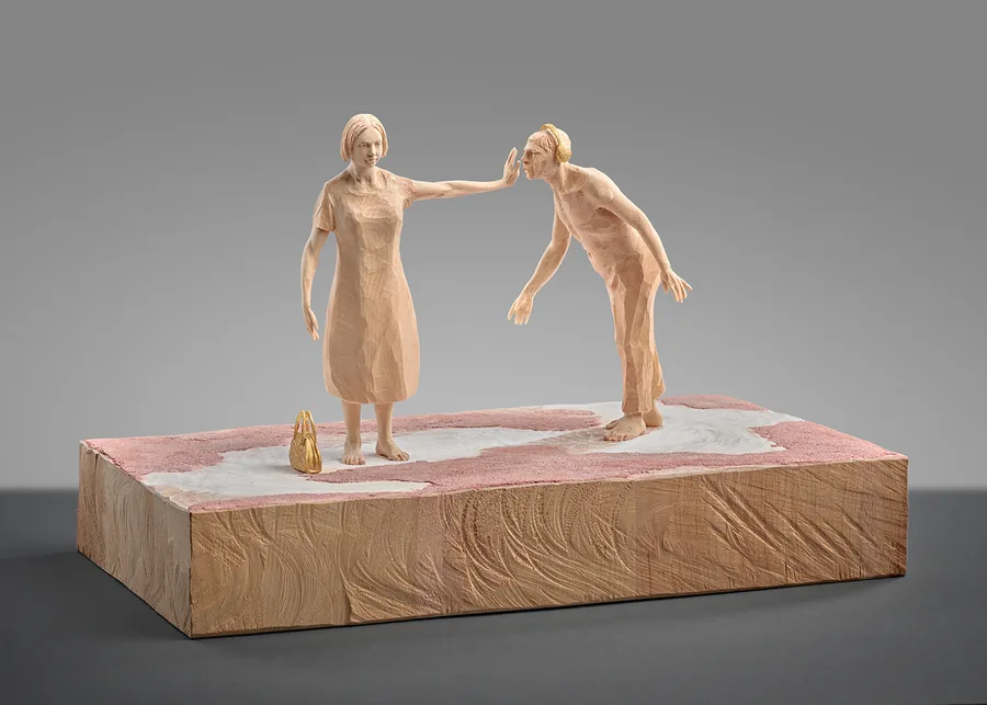 Don’t Worry — Zirbelkiefer · 48 × 27 × 30 cm
